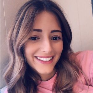 Meet your Posher, Brooke